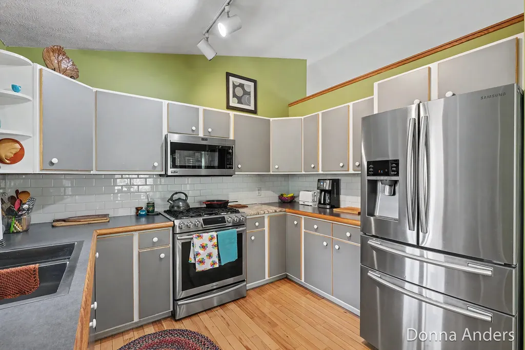 4872 Oakway Court NE Plainfield Charter Township MI 49525