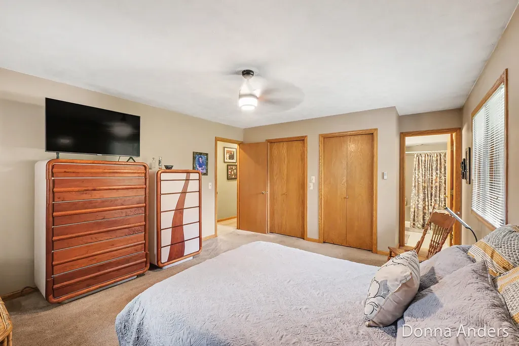 4872 Oakway Court NE Plainfield Charter Township MI 49525