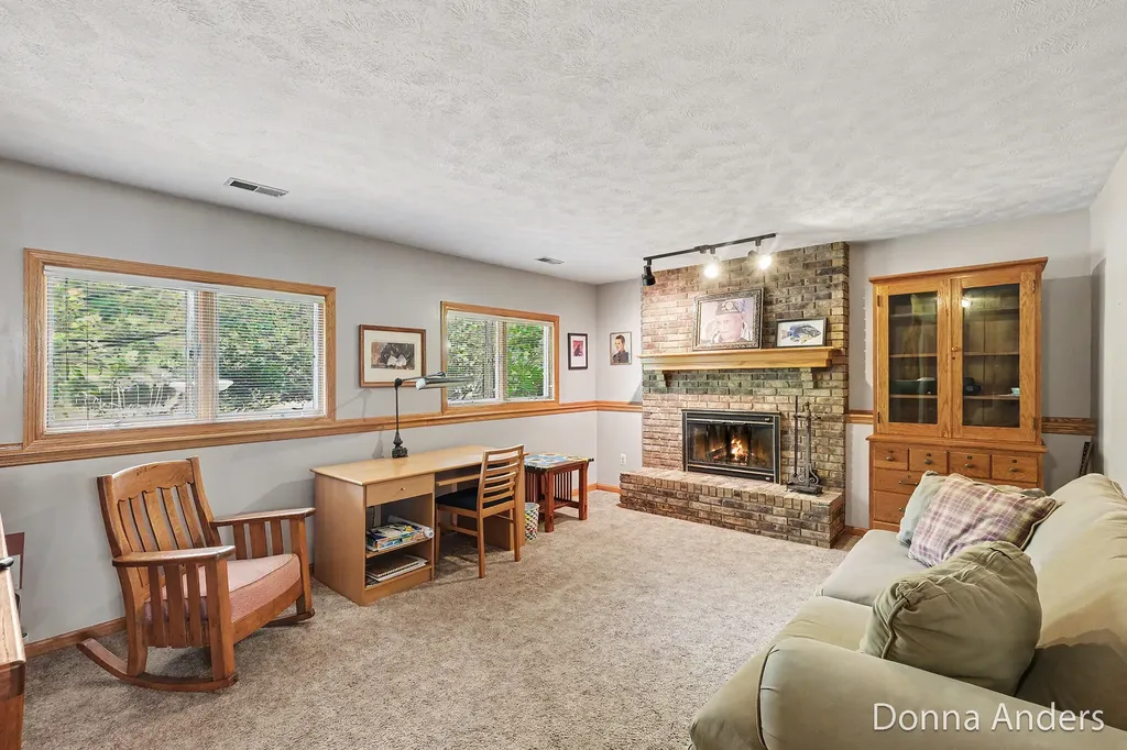 4872 Oakway Court NE Plainfield Charter Township MI 49525