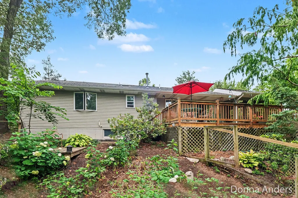 4872 Oakway Court NE Plainfield Charter Township MI 49525