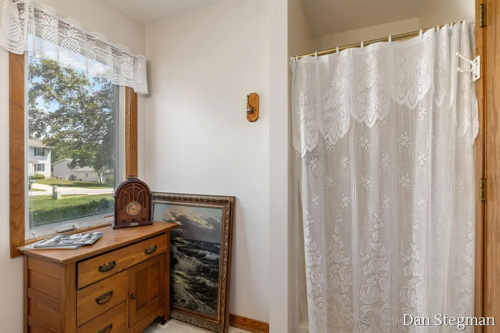 1421 Hollow Ridge Drive NE Rockford City MI 49341