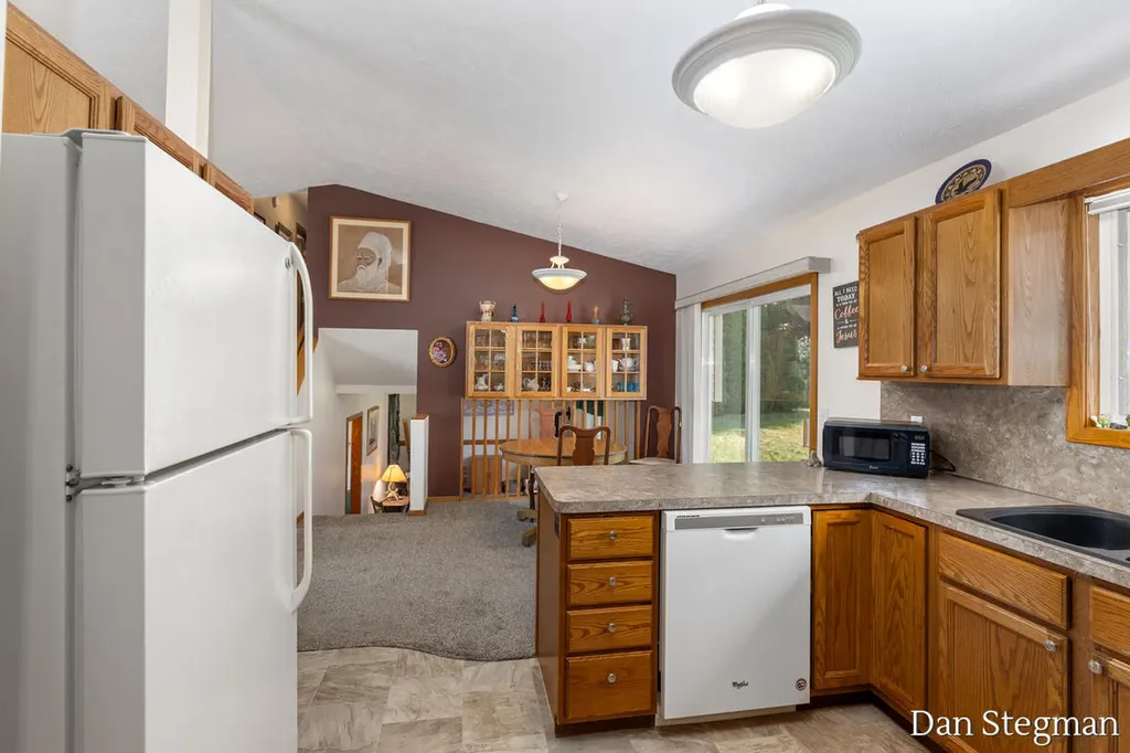 1421 Hollow Ridge Drive NE Rockford City MI 49341