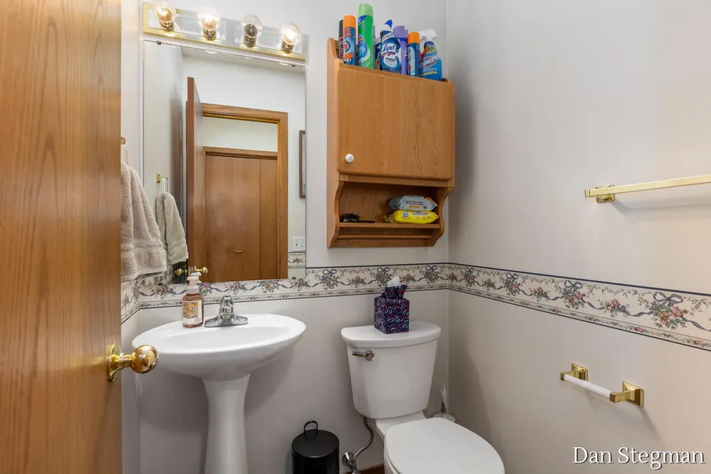 1421 Hollow Ridge Drive NE Rockford City MI 49341