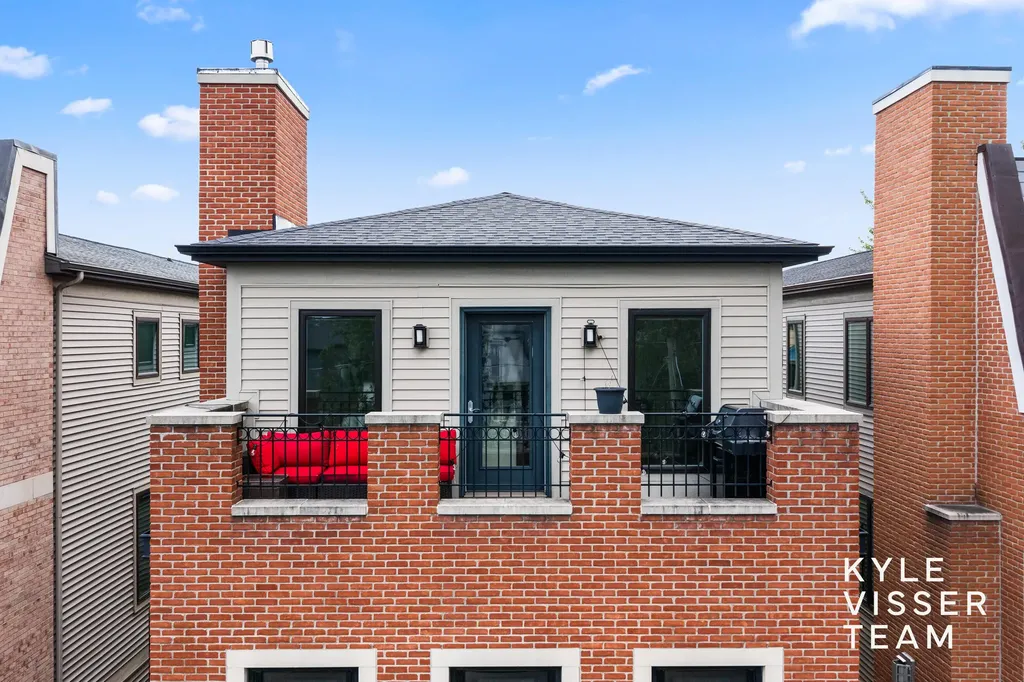 542 Fairview Avenue NE Grand Rapids City MI 49503