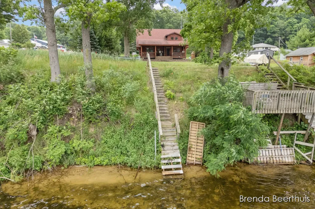 2618 N Mundy Avenue Unknown City MI 49349