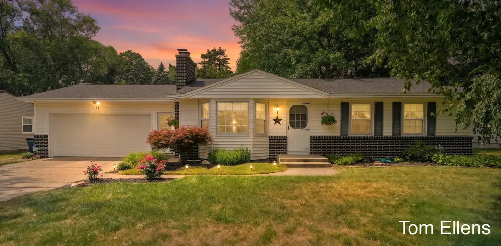 7105 Southwood Drive Georgetown Charter Township MI 49428