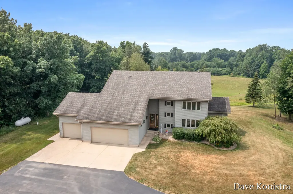 2285 Yeckley Road Rutland Charter Township MI 49058