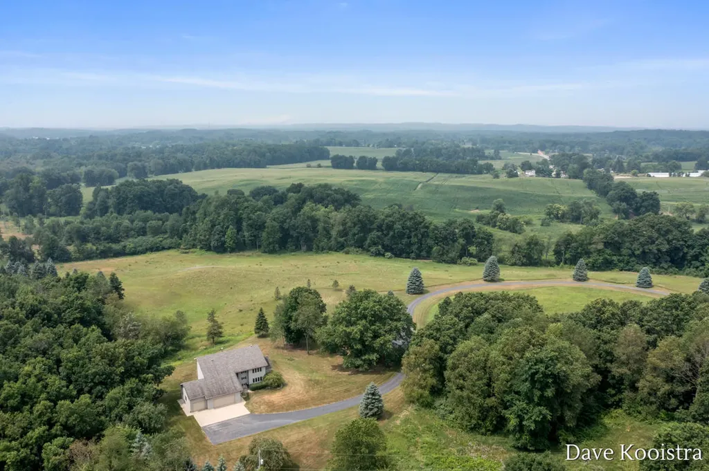 2285 Yeckley Road Rutland Charter Township MI 49058