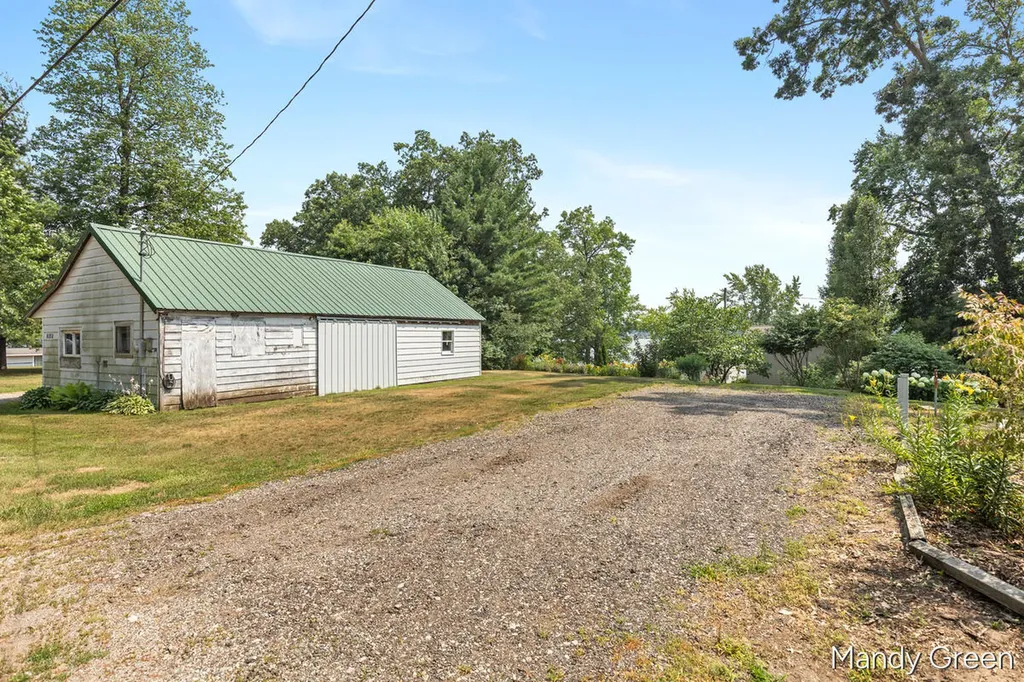 2858 Hall Street Orleans Township MI 48865