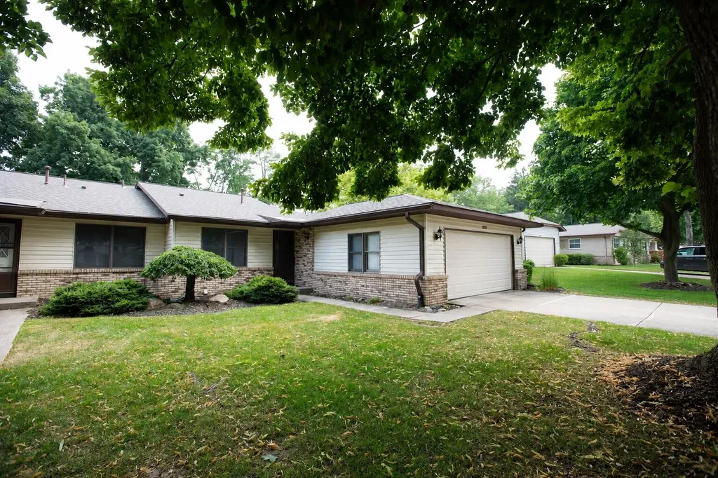 2172 Wildfield Drive NE Grand Rapids City MI 49505
