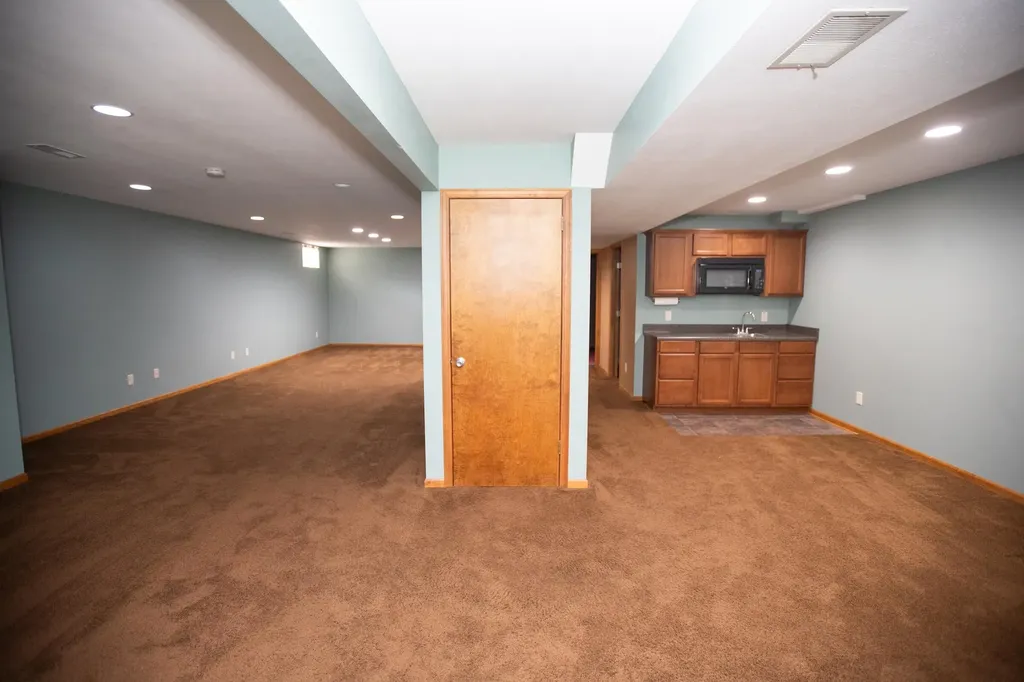 2172 Wildfield Drive NE Grand Rapids City MI 49505
