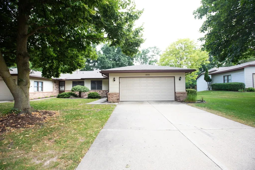 2172 Wildfield Drive NE Grand Rapids City MI 49505