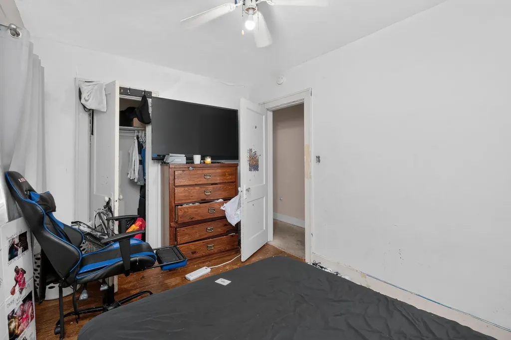 1043 Oakdale Street SE Grand Rapids City MI 49507