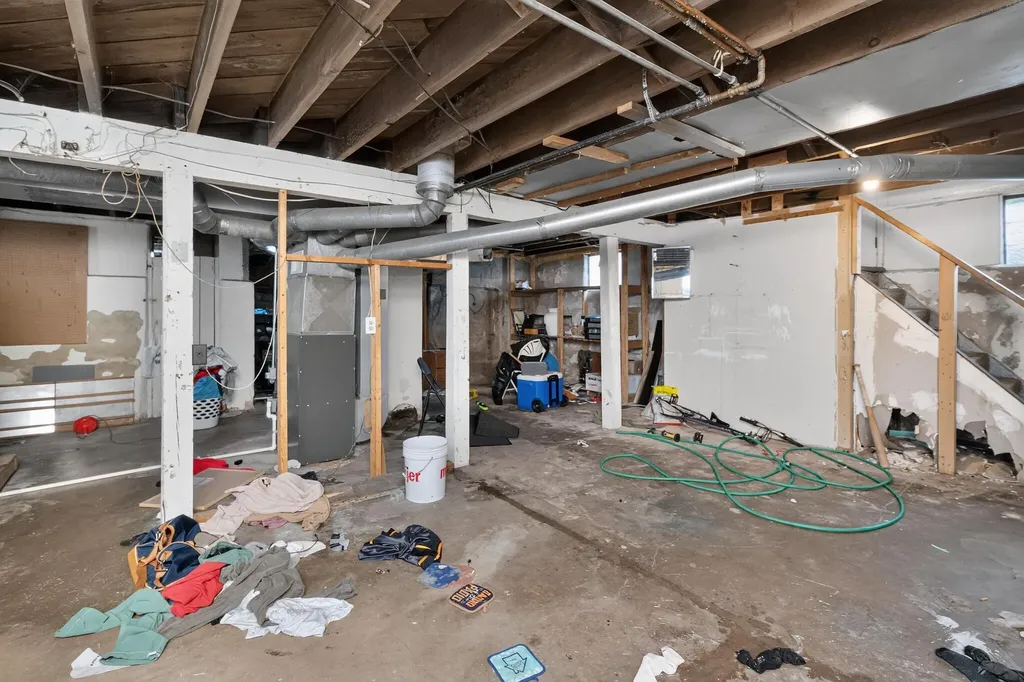 1043 Oakdale Street SE Grand Rapids City MI 49507