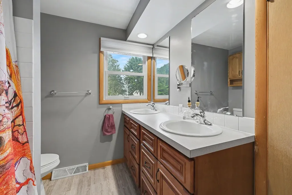 4380 Knickerbocker Court SW Wyoming City MI 49519