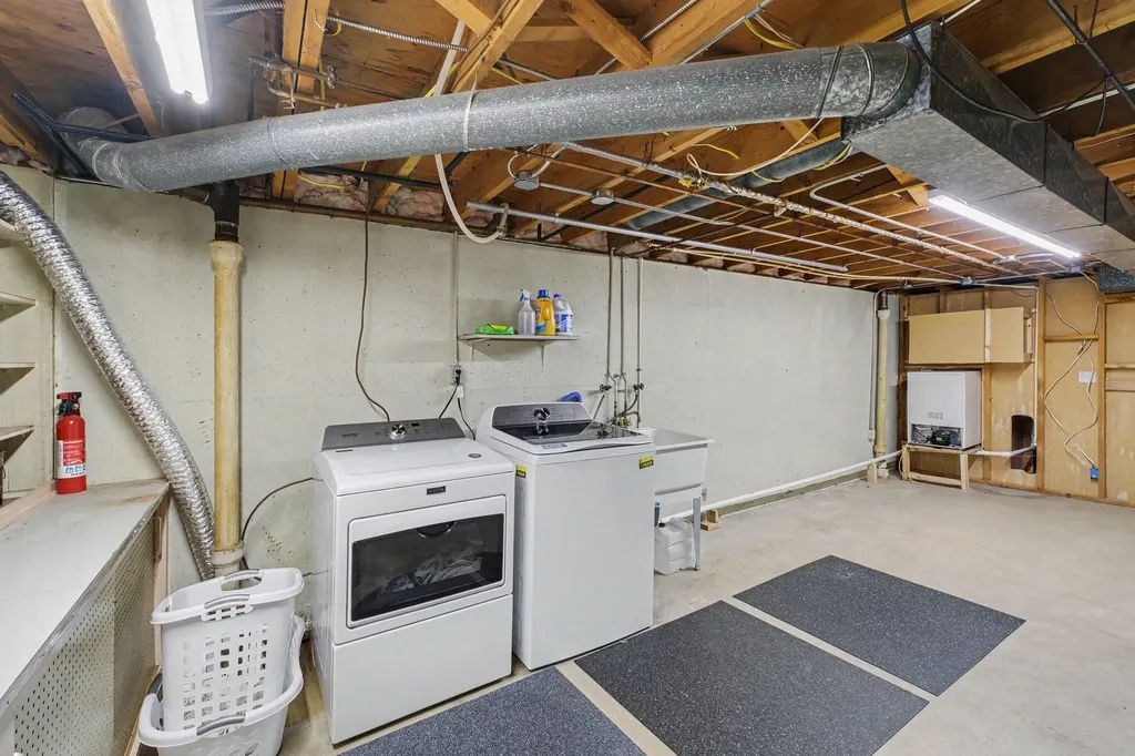 4380 Knickerbocker Court SW Wyoming City MI 49519