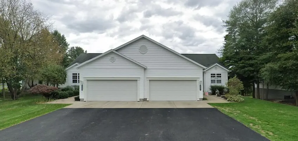 2681 Shadow Pine Drive Fruitport Charter Township MI 49415