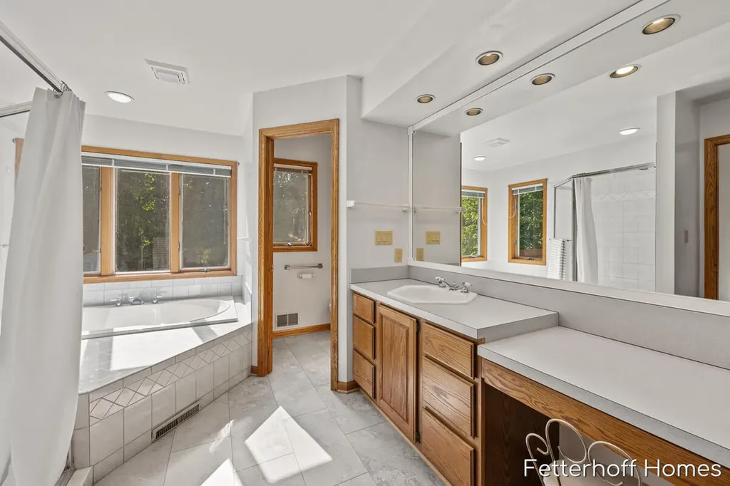 1900 Cherry Run Drive NW Grand Rapids City MI 49504