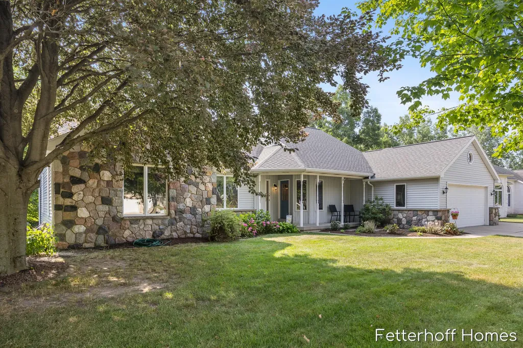 1900 Cherry Run Drive NW Grand Rapids City MI 49504