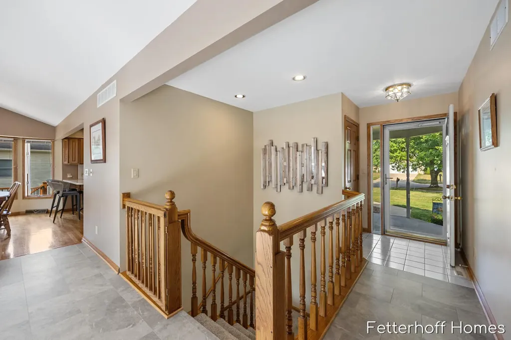 1900 Cherry Run Drive NW Grand Rapids City MI 49504