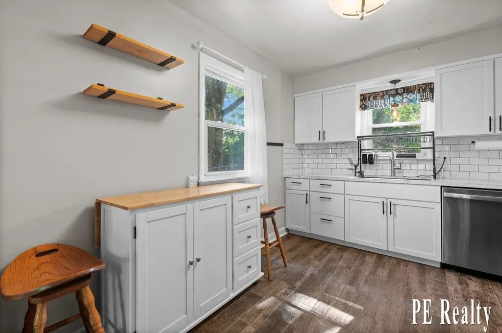 3762 Mallory Avenue SW Wyoming City MI 49519