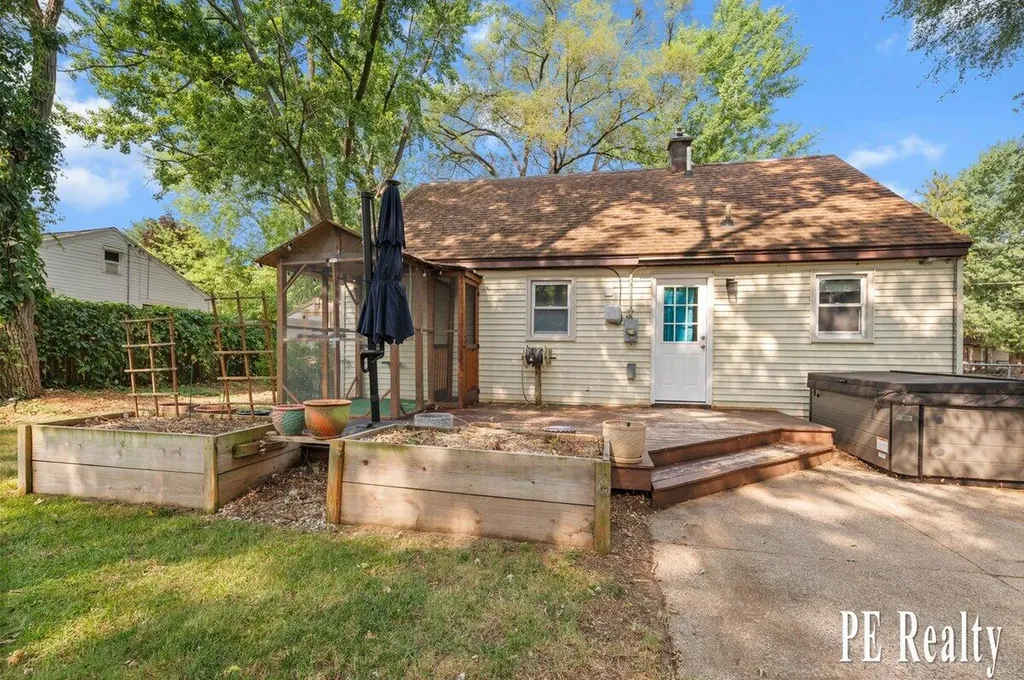 3762 Mallory Avenue SW Wyoming City MI 49519