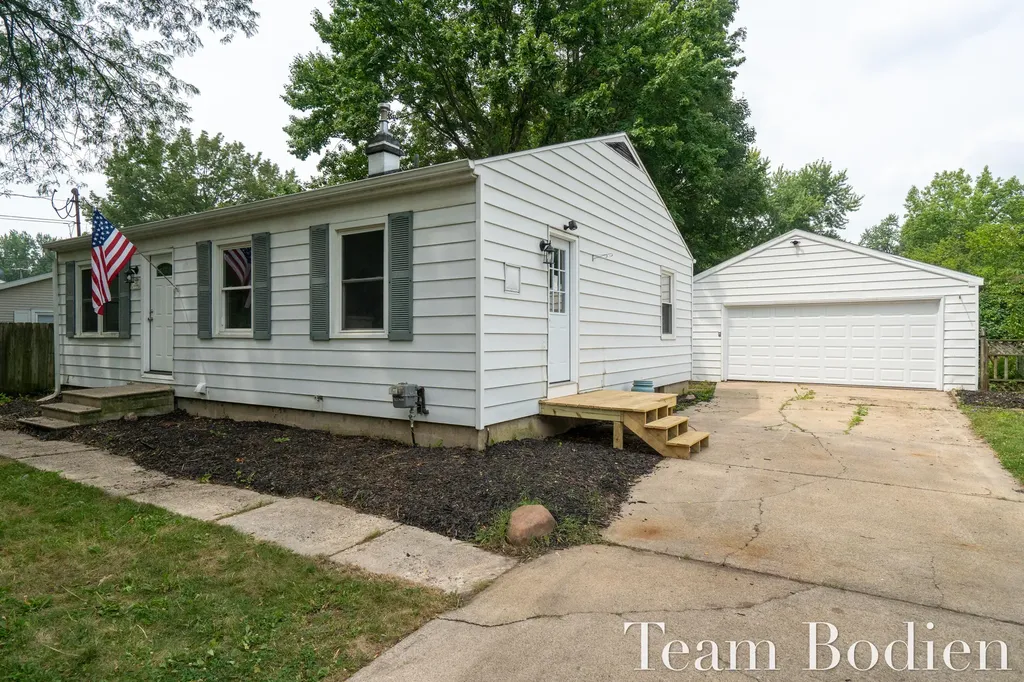 5526 Bedford Street Portage City MI 49002