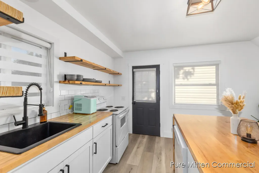 1205 Bridge Street NW Grand Rapids City MI 49504
