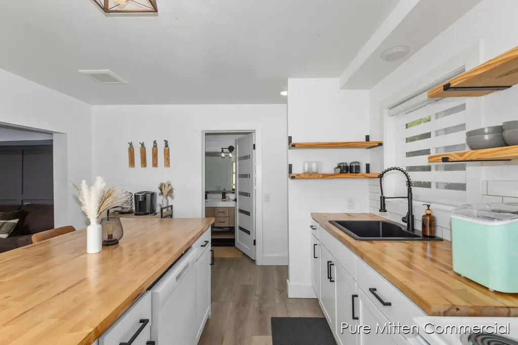 1205 Bridge Street NW Grand Rapids City MI 49504