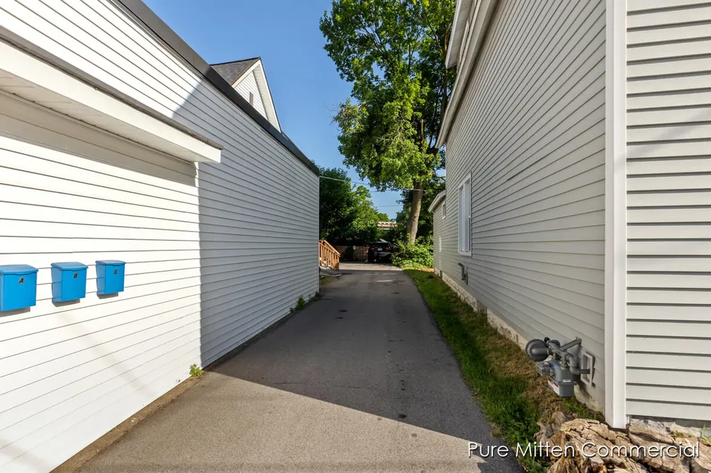 1205 Bridge Street NW Grand Rapids City MI 49504