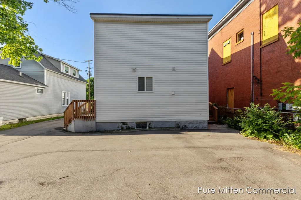 1205 Bridge Street NW Grand Rapids City MI 49504