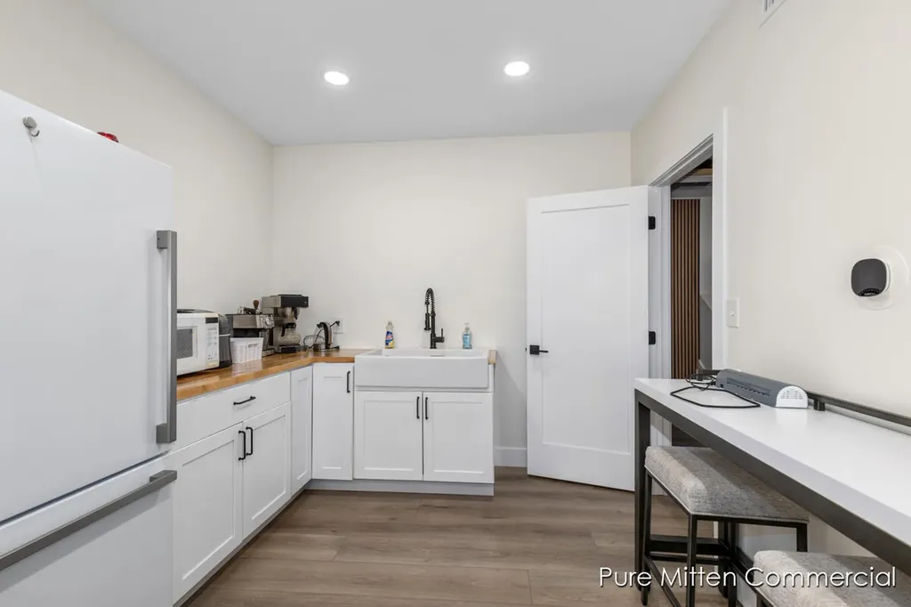 1205 Bridge Street NW Grand Rapids City MI 49504