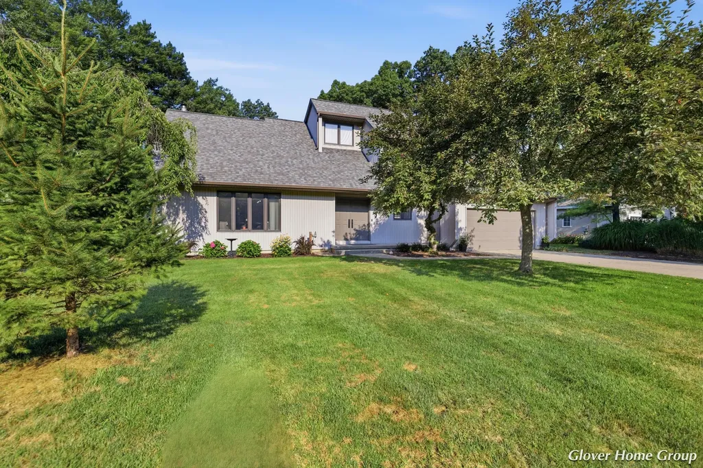 2511 Mcintosh Avenue NE Grand Rapids Charter Township MI 49525