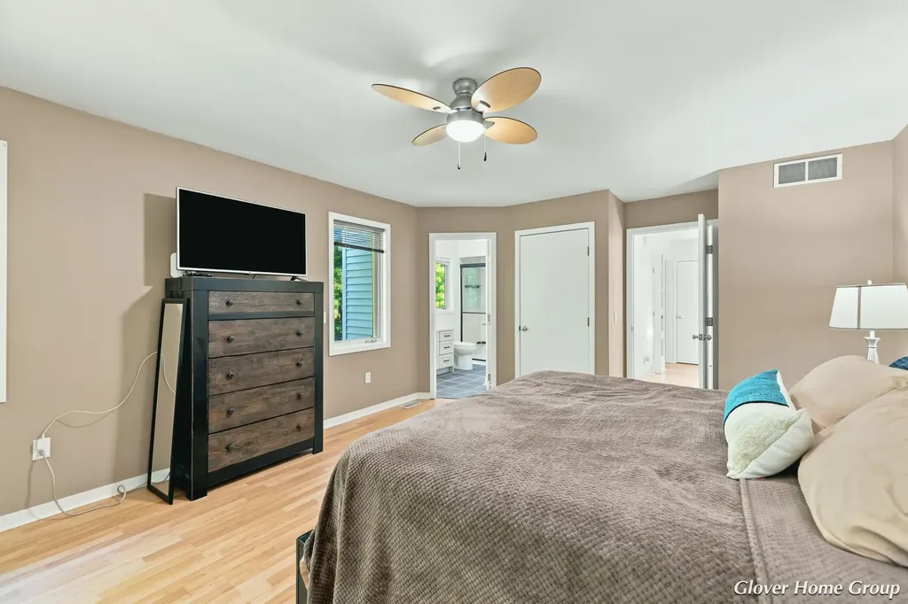 2511 Mcintosh Avenue NE Grand Rapids Charter Township MI 49525