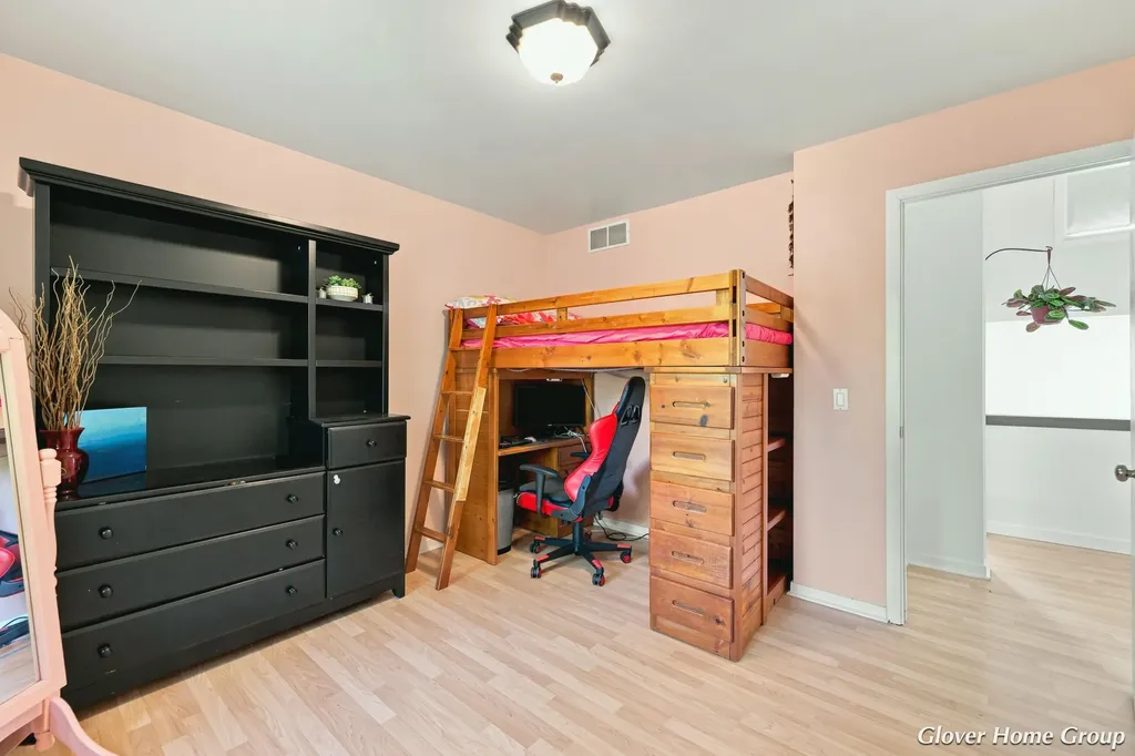 2511 Mcintosh Avenue NE Grand Rapids Charter Township MI 49525
