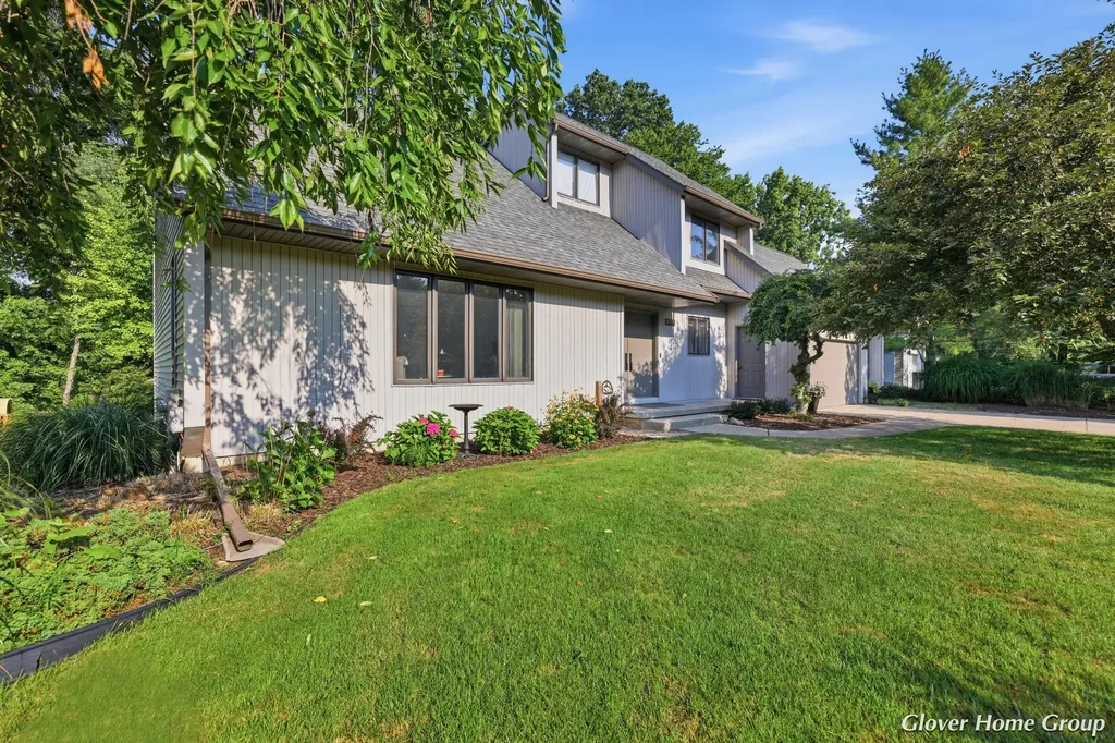 2511 Mcintosh Avenue NE Grand Rapids Charter Township MI 49525