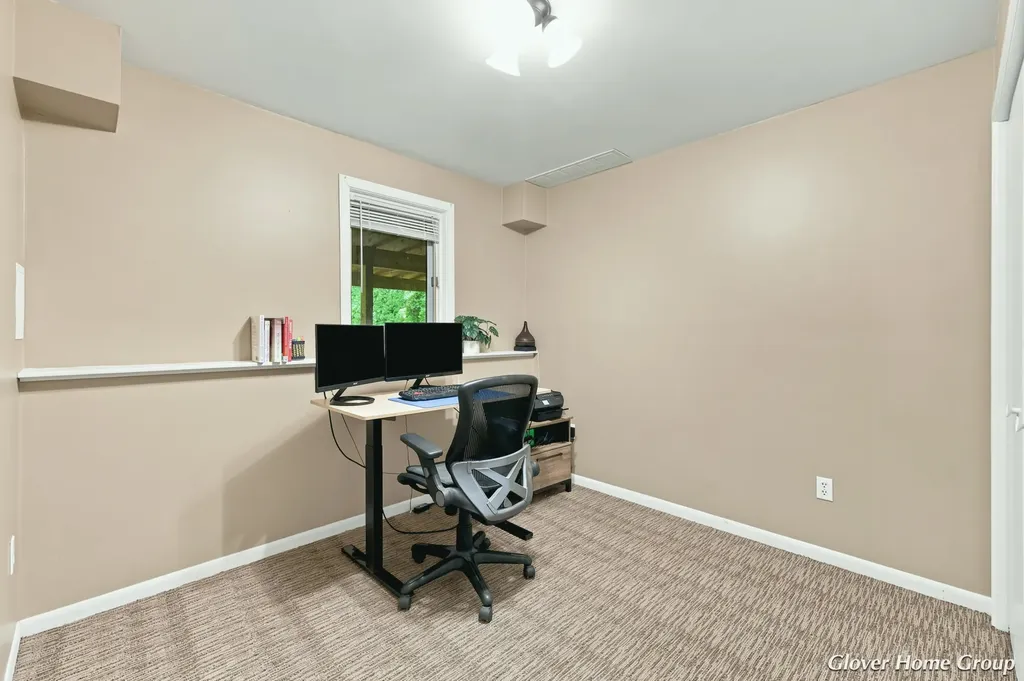 2511 Mcintosh Avenue NE Grand Rapids Charter Township MI 49525