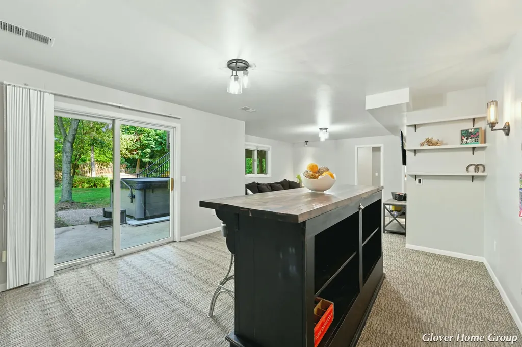 2511 Mcintosh Avenue NE Grand Rapids Charter Township MI 49525
