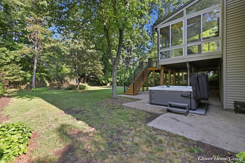 2511 Mcintosh Avenue NE Grand Rapids Charter Township MI 49525