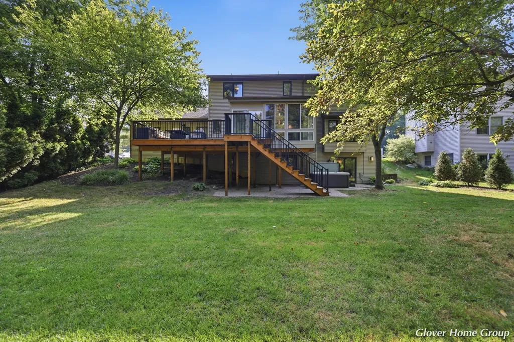2511 Mcintosh Avenue NE Grand Rapids Charter Township MI 49525