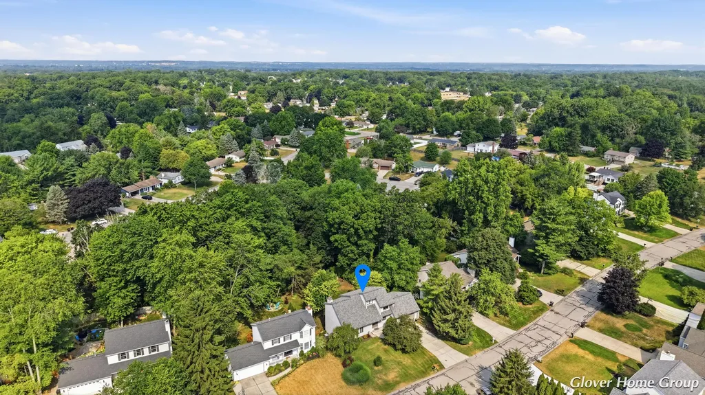 2511 Mcintosh Avenue NE Grand Rapids Charter Township MI 49525