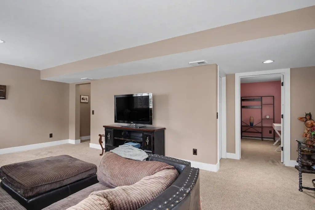 6892 Petersen Valley Drive NE Plainfield Charter Township MI 49341