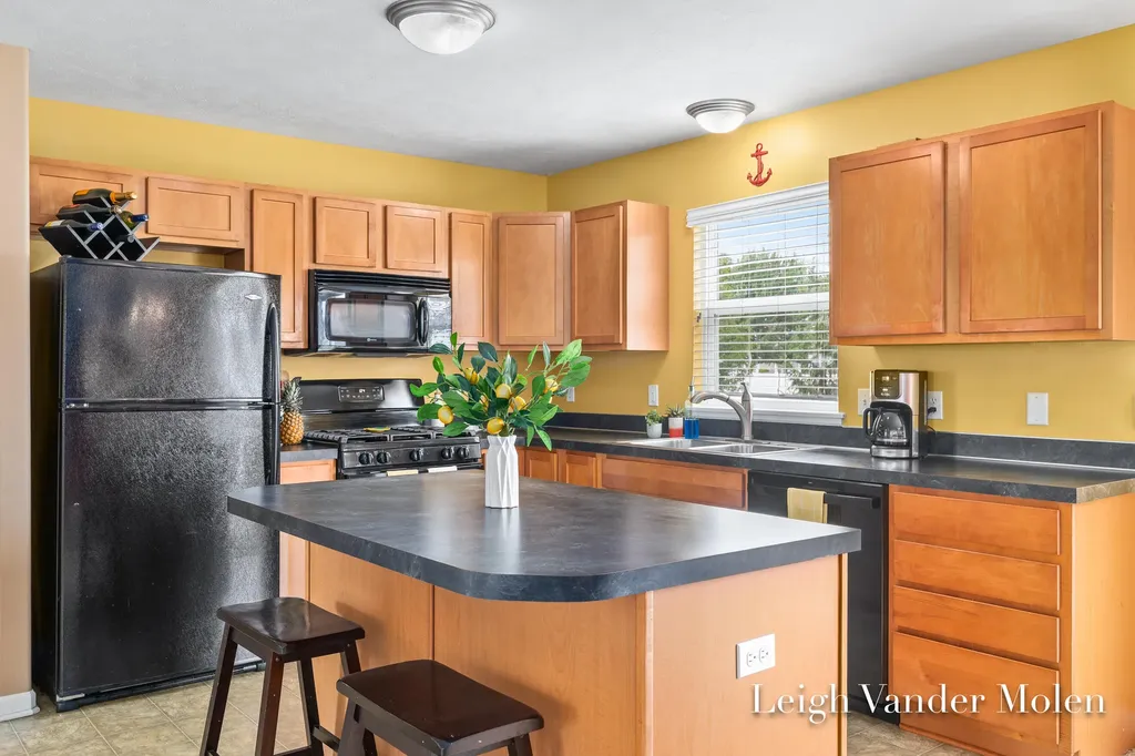 1811 Creed Court SW Wyoming City MI 49519