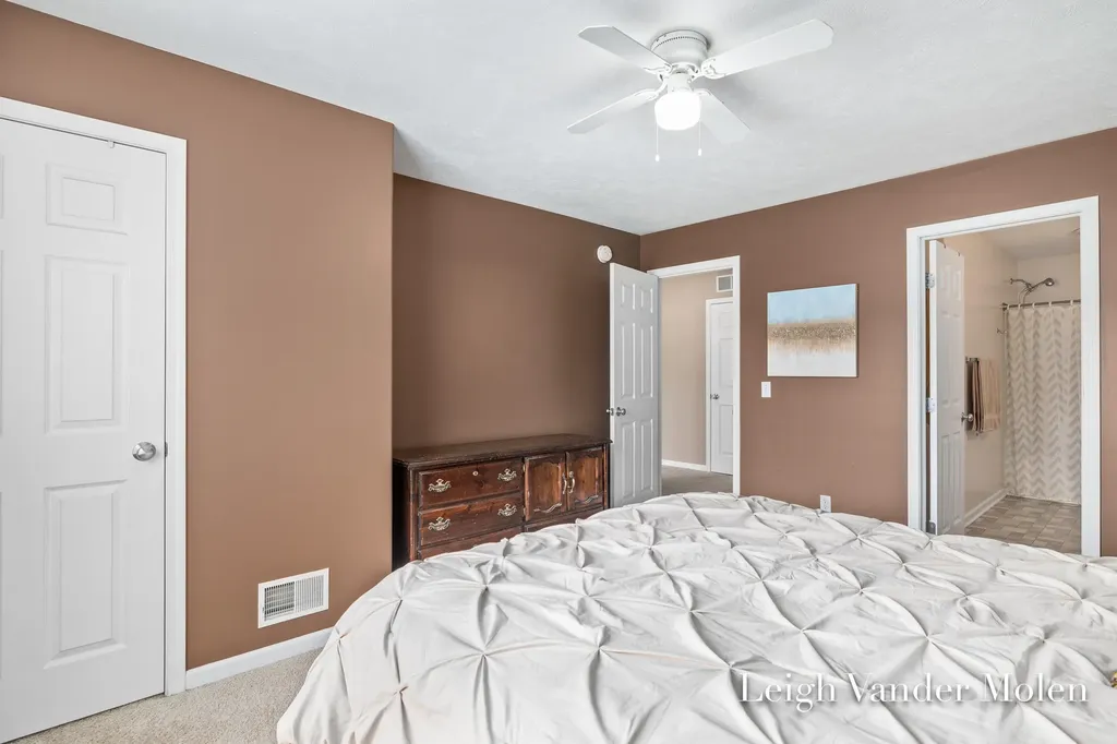 1811 Creed Court SW Wyoming City MI 49519