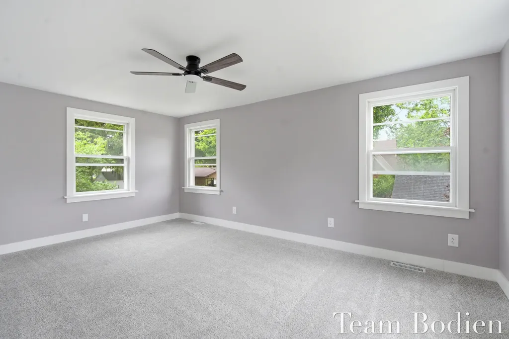 627 Pinehurst Boulevard Kalamazoo Charter Township MI 49006