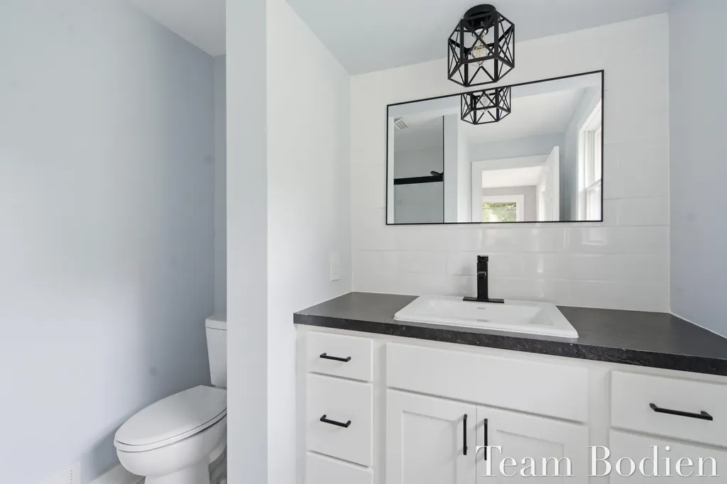 627 Pinehurst Boulevard Kalamazoo Charter Township MI 49006