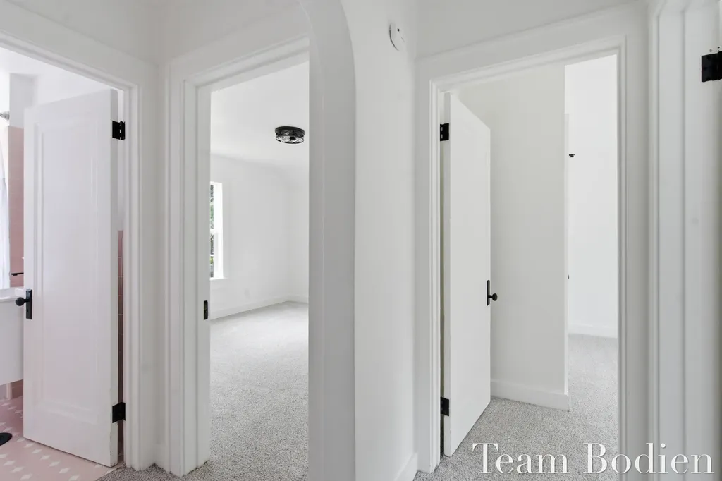 627 Pinehurst Boulevard Kalamazoo Charter Township MI 49006