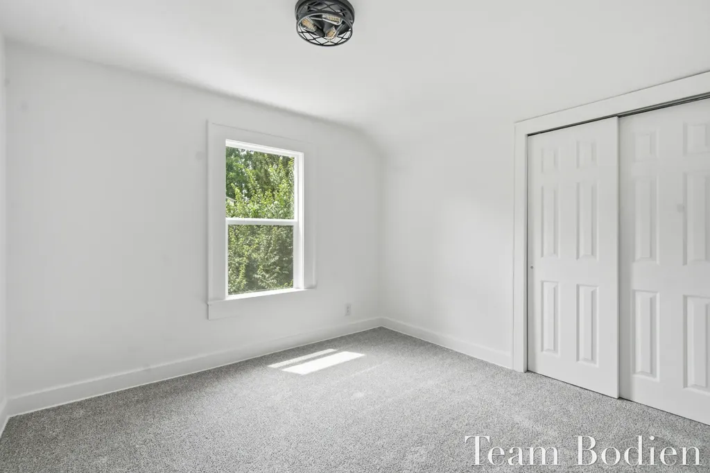627 Pinehurst Boulevard Kalamazoo Charter Township MI 49006