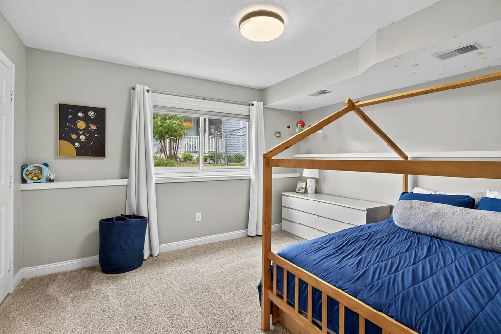 1329 Dewberry Court NE Grand Rapids City MI 49505