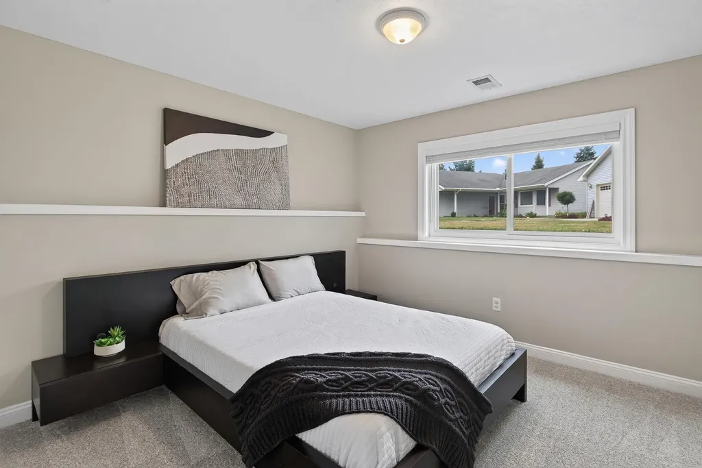 1329 Dewberry Court NE Grand Rapids City MI 49505